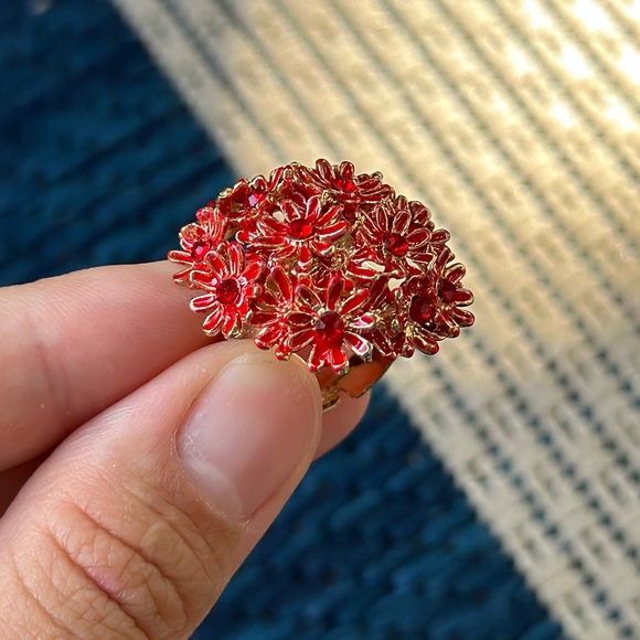 Vintage Ruby Daisy Flower Gold 14k plated  Ring - Picture 3 of 11